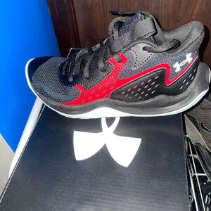 Brand new Under Armour Sneakers